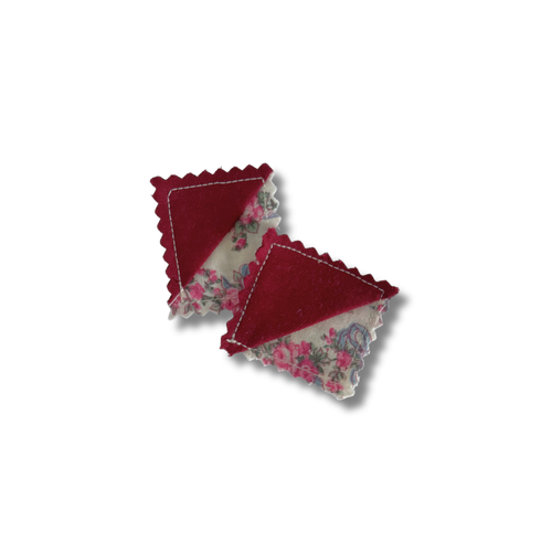 Burgundy Hazel Book Corner