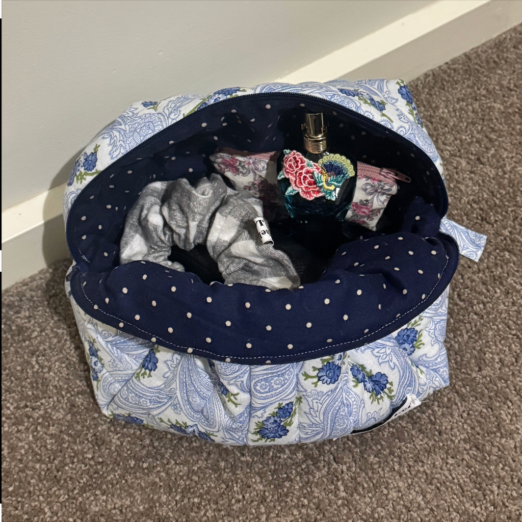 Willa Pouch